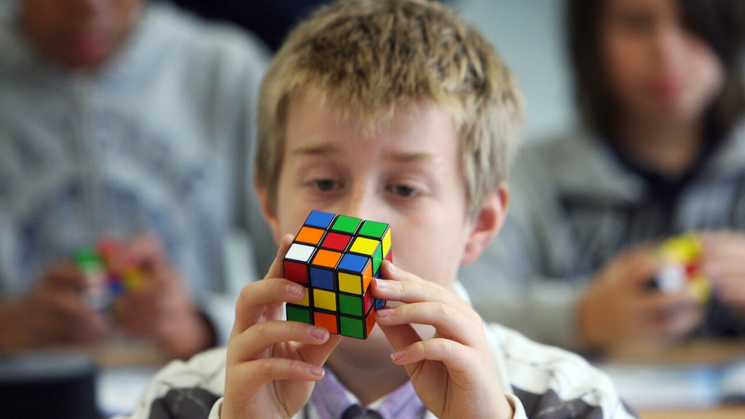 The benefits of the game Rubik bring us - Ảnh 2